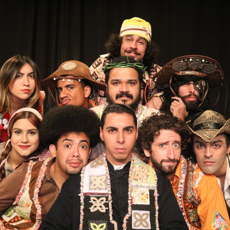 "O Autinho da Compadecida" adapta clássico e encanta público com personagens da literatura de cordel