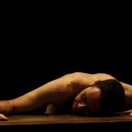 Rodolfo Lima promove a Oficina "Em Busca de Um Indivíduo Cênico" no Teatro de Arena Eugênio Kusnet