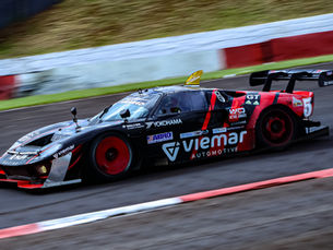MC Tubarão celebra 50 anos de história e estreia na temporada 2025 no GP Cidade de São Paulo - 1000 Milhas