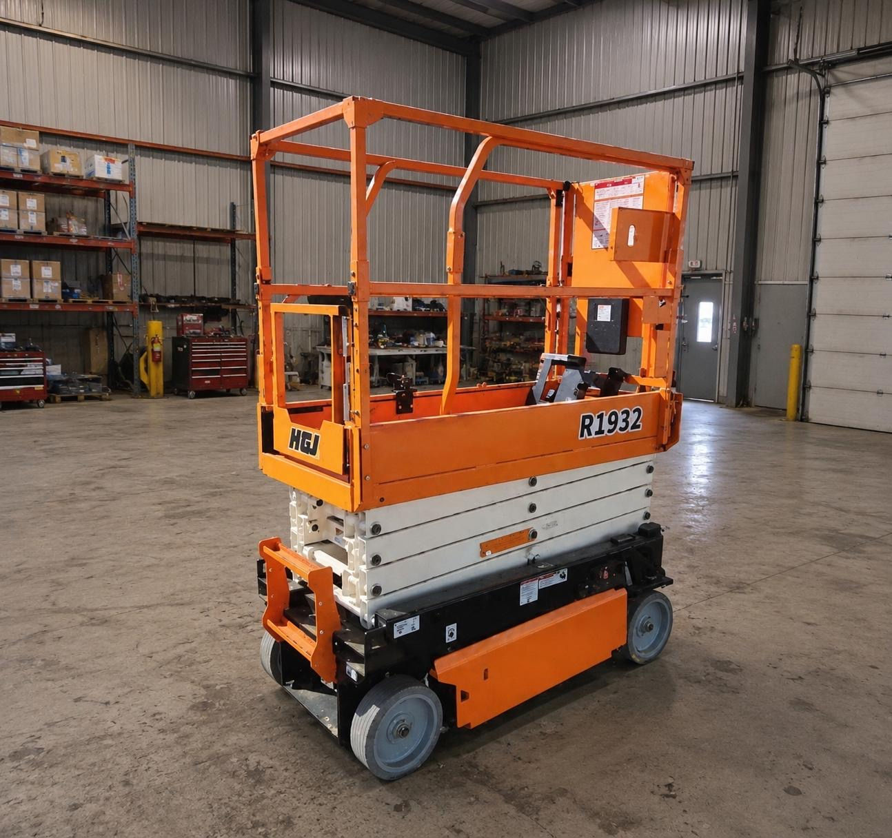 2025 JLG R1932