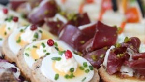 plateau-de-canapes-tradition-50-pieces (1).jpg