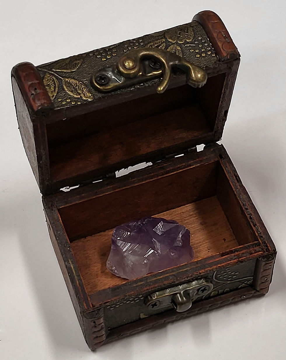 Thumbnail: Wooden Keepsake Box