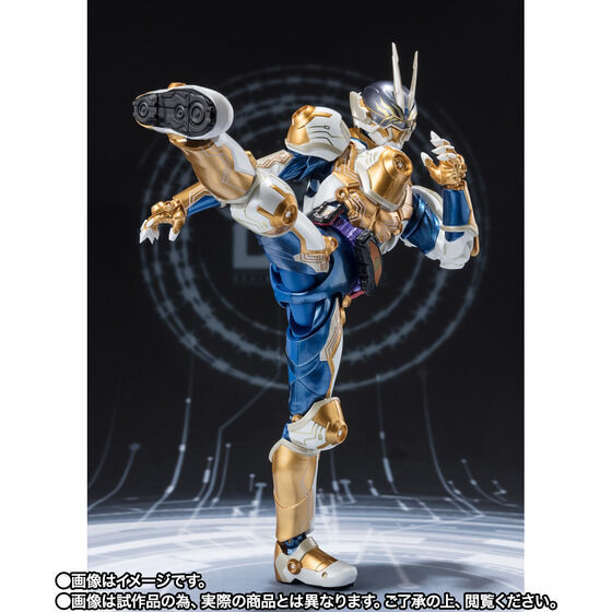 Thumbnail: Bandai S.H.Figuarts Kamen Rider Gazer Japan version