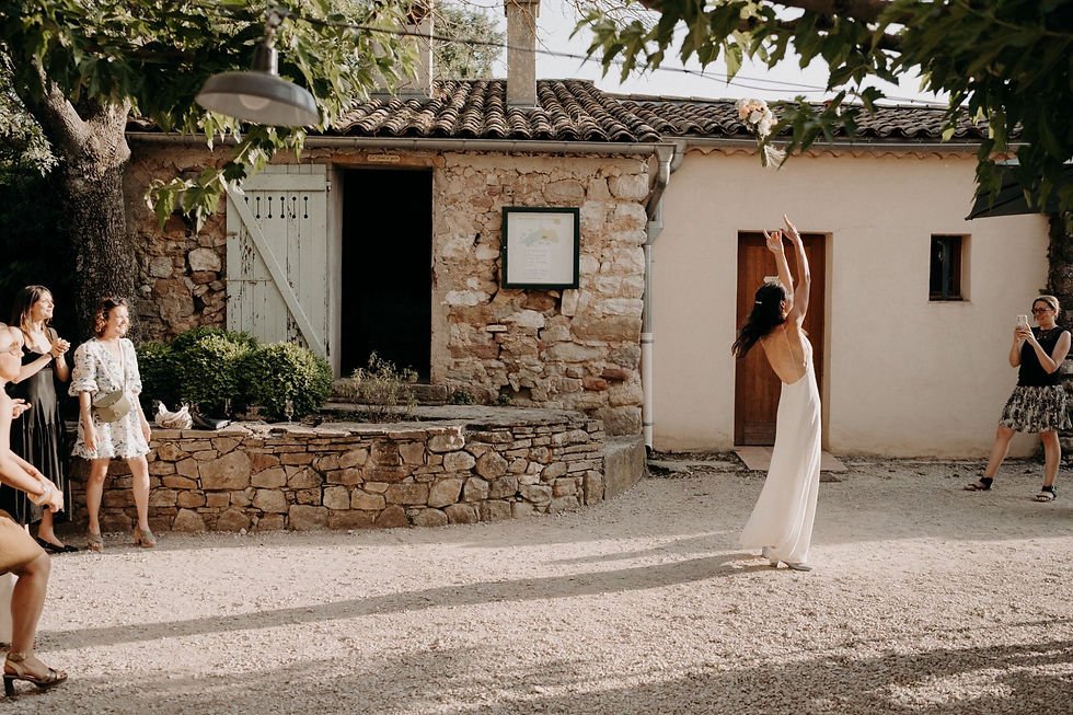 Lancement du bouquet au mas de la marotte