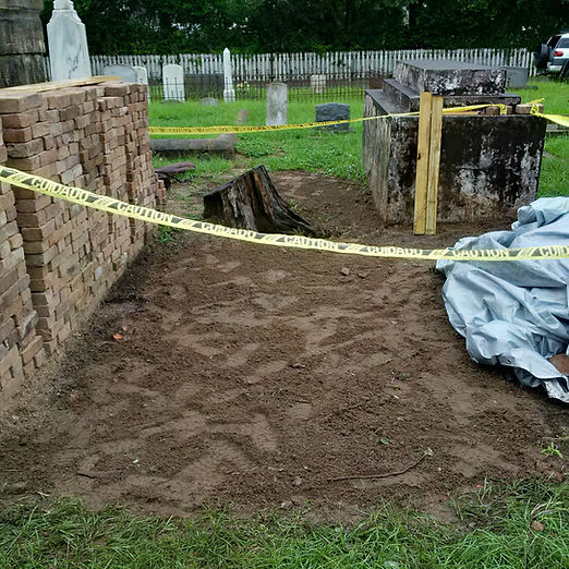 New Orleans cemetery repair, tomb restoration tomb repair, cemetery restoration, New Orleans tomb grave cleaning painting, tomb building
