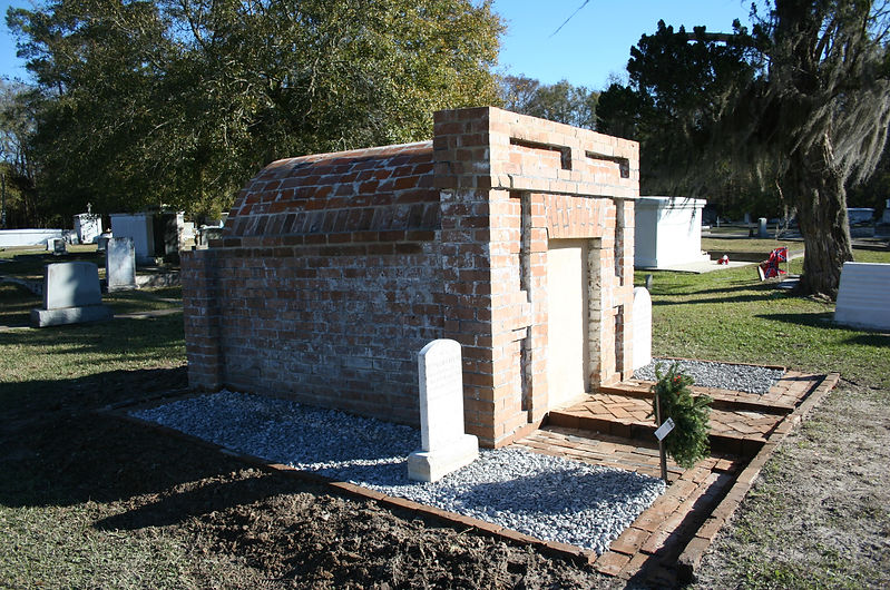 New Orleans cemetery repair, tomb restoration, tomb repair, cemetery restoration, New Orleans tomb grave cleaning painting