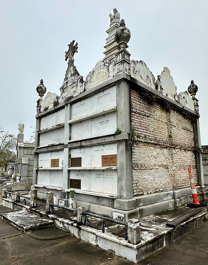 New Orleans cemetery repair, tomb restoration, tomb repair, cemetery restoration, tomb builder, new tombs, grave cleaning painting, headstone repair, cemetery tomb renovation, cemetery maintenance, mausoleum builder