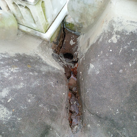 New Orleans cemetery restoration, tomb repair, tomb restoration, cemetery repair, New Orleans tomb grave cleaning painting, new tombs, tomb construction