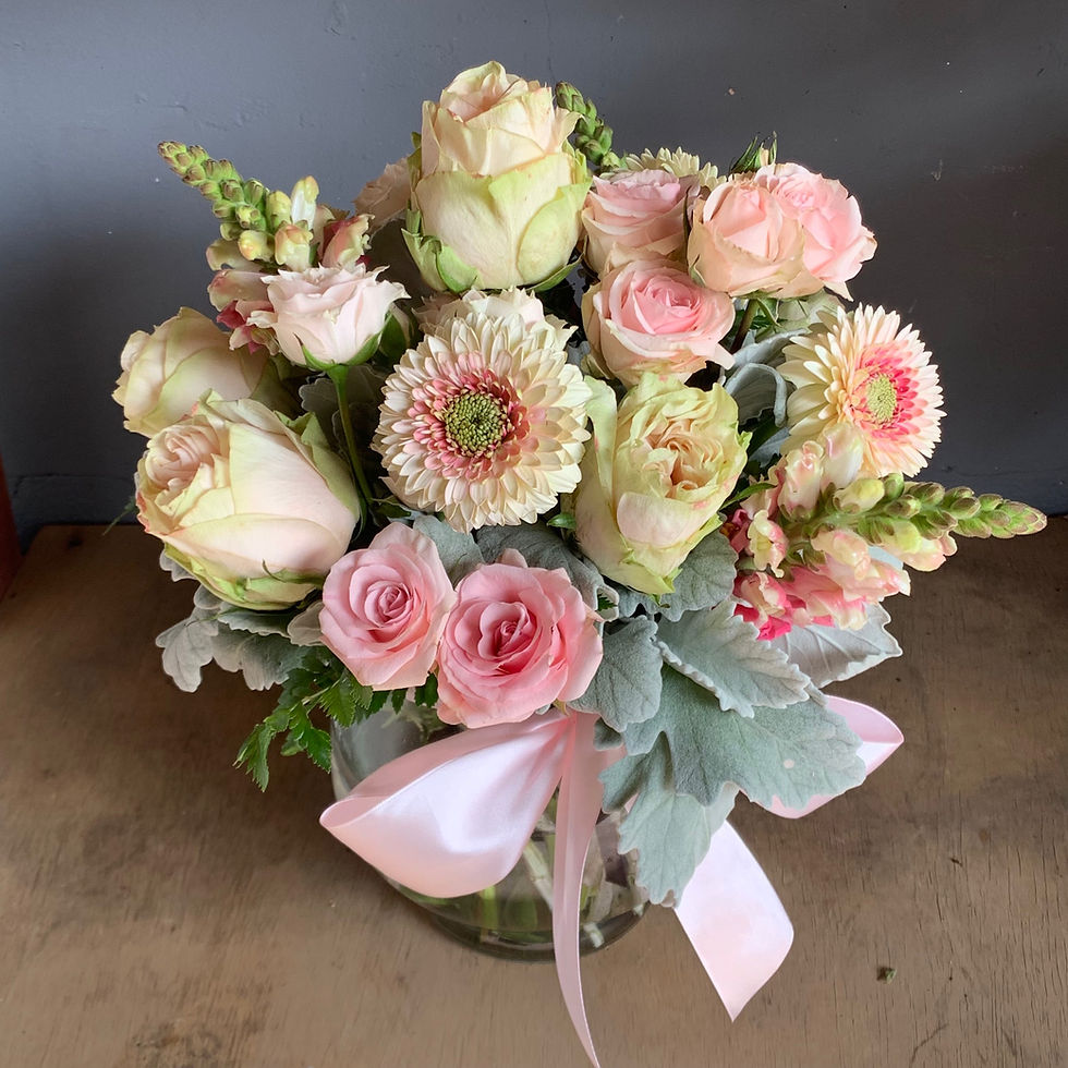 Thumbnail: Designer’s Choice -Vase Arrangement