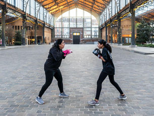Pourquoi les femmes choisissent la boxe à Bruxelles Waarom vrouwen kiezen voor boksen in Brussel