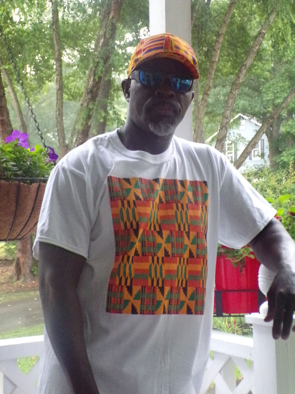 Thumbnail: Kente T-Shirt/Hat Set