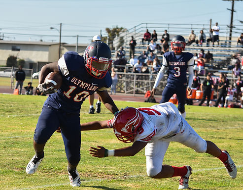 2019_0905_JV_Football_vs._Lawndale_Melis