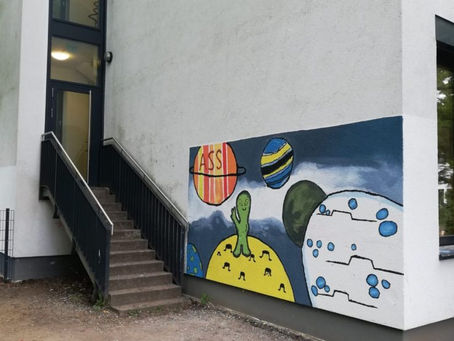 Ein “ASS Universum” an unserer Schulwand
