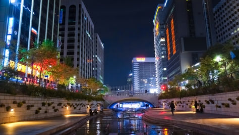 Seoul - Cheonggyecheon Stream (Ratings: 4.5/5)