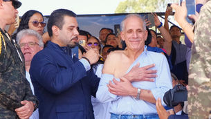 Presidente activa la racha Nacional de Vacunación y Desparasitación 2026