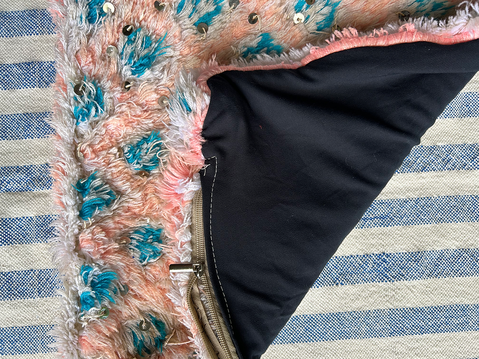 Thumbnail: Wardi Pillow