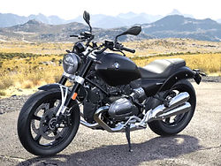 R12 メイン.jpg