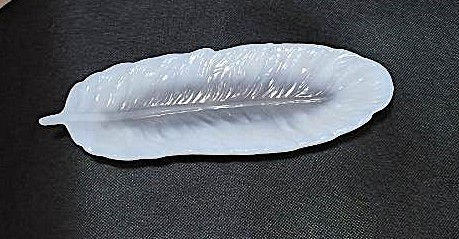 Thumbnail: Resin Feather Tray
