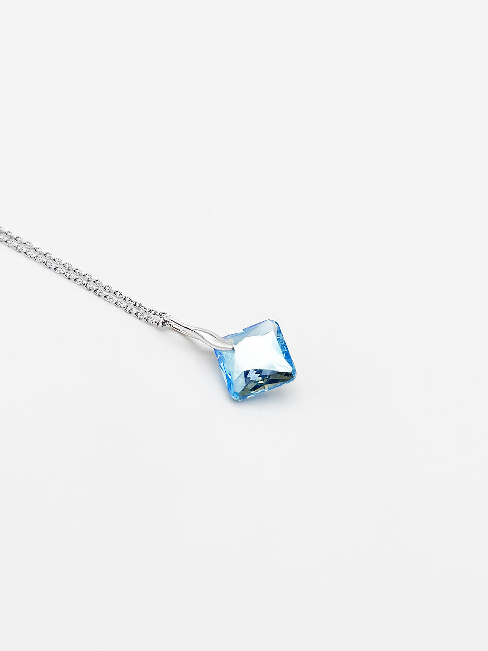 Miniature : Collier Princess, pendentif losange cristal bleu, Aquamarine, Argent 925