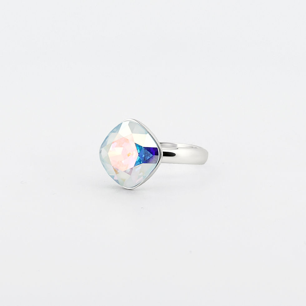 Miniaturbild: Bague ajustable Cléa Audacieuse en argent 925, ornée d'un grand cristal Swarovski carré de 12 mm, couleur aurore boréale.