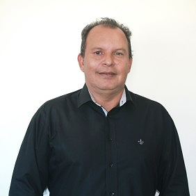 Roberto Oliveira_edited.jpg