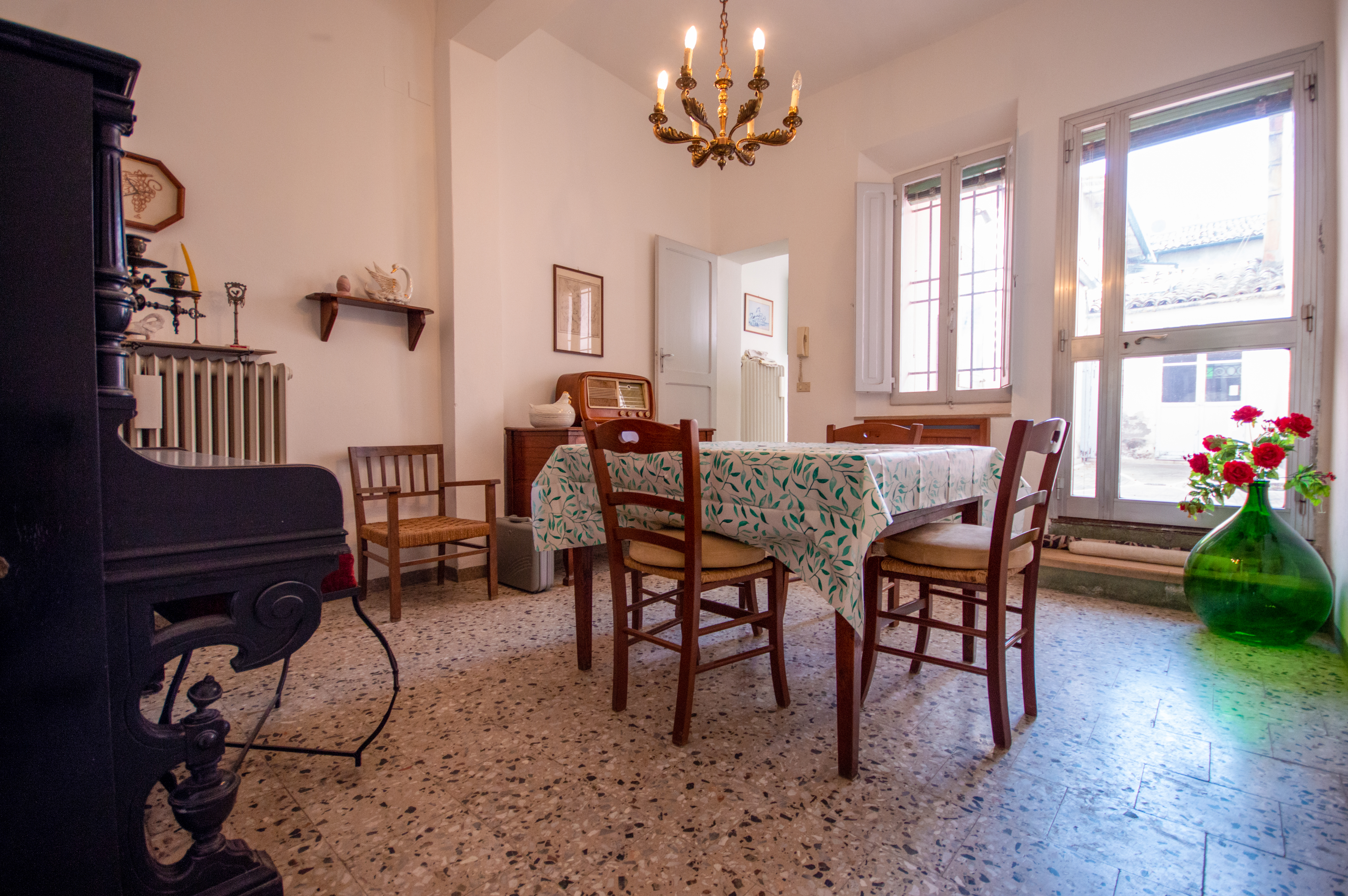 Casa Indipendente con Garage Corte e Terrazzo – Forlì