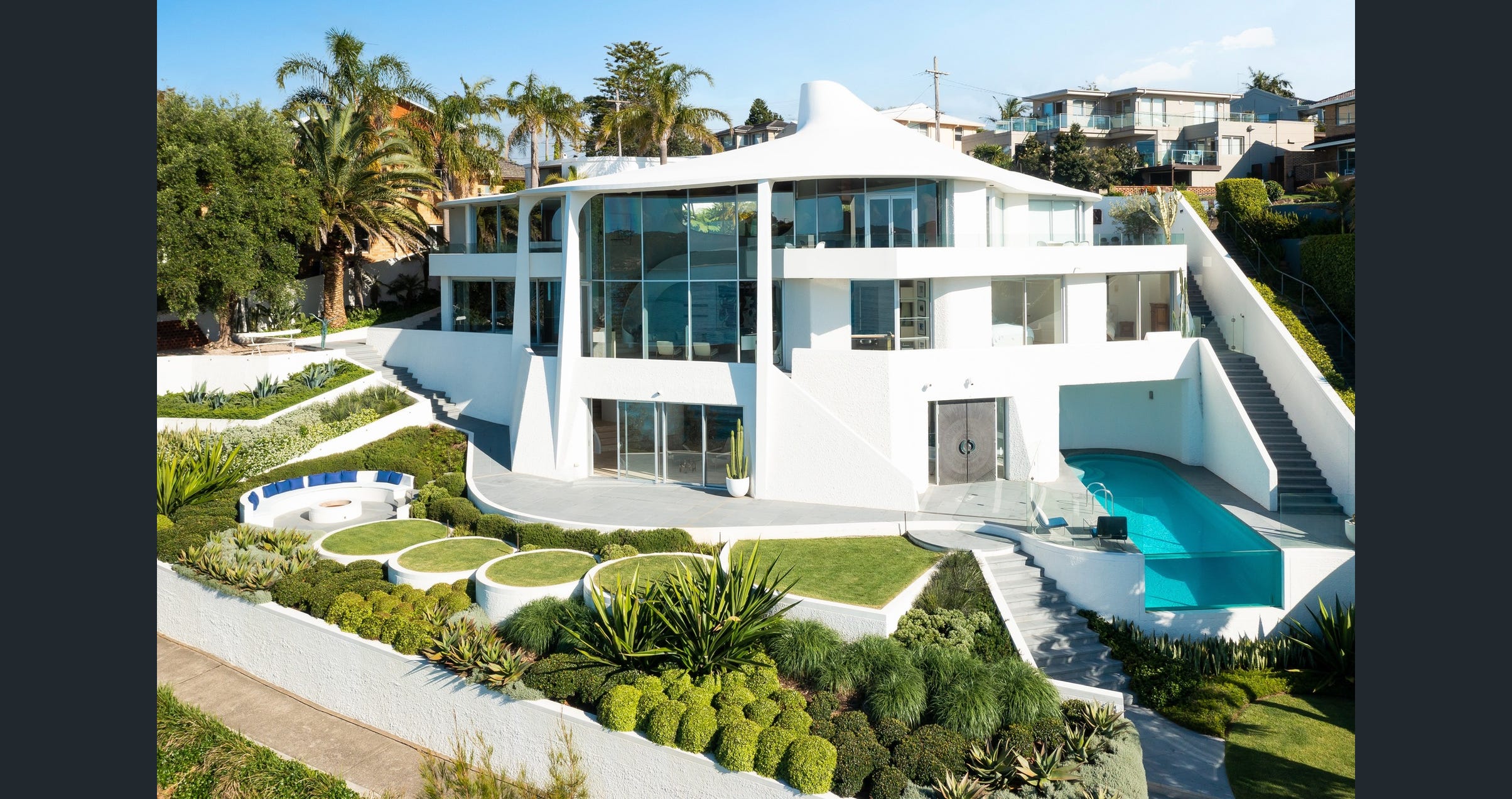 Reinforced concrete swimming pool and retaining walls in Cronulla