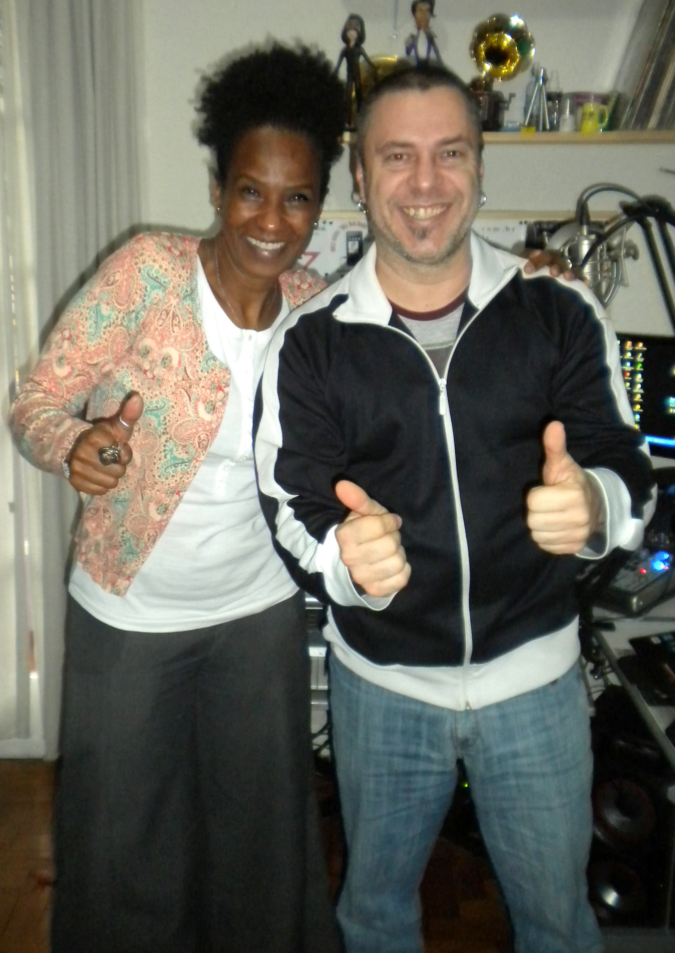 Markko Mendes e Izy Gordon