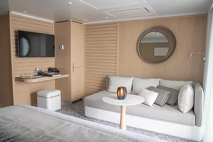 Mistral Prestige Suite.jpg