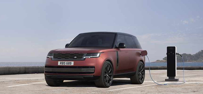 RR_22MY_35_PHEV_SWB_SV_Intrepid_261021_014.jpg