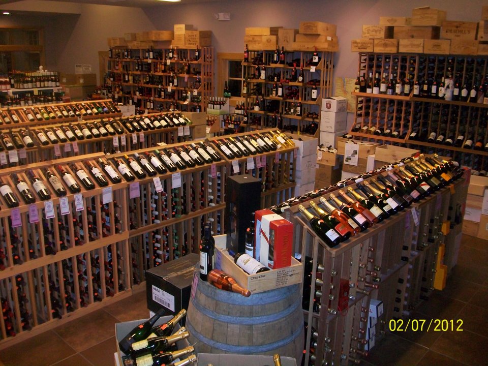 Home Carman Wine & Liquor Inc