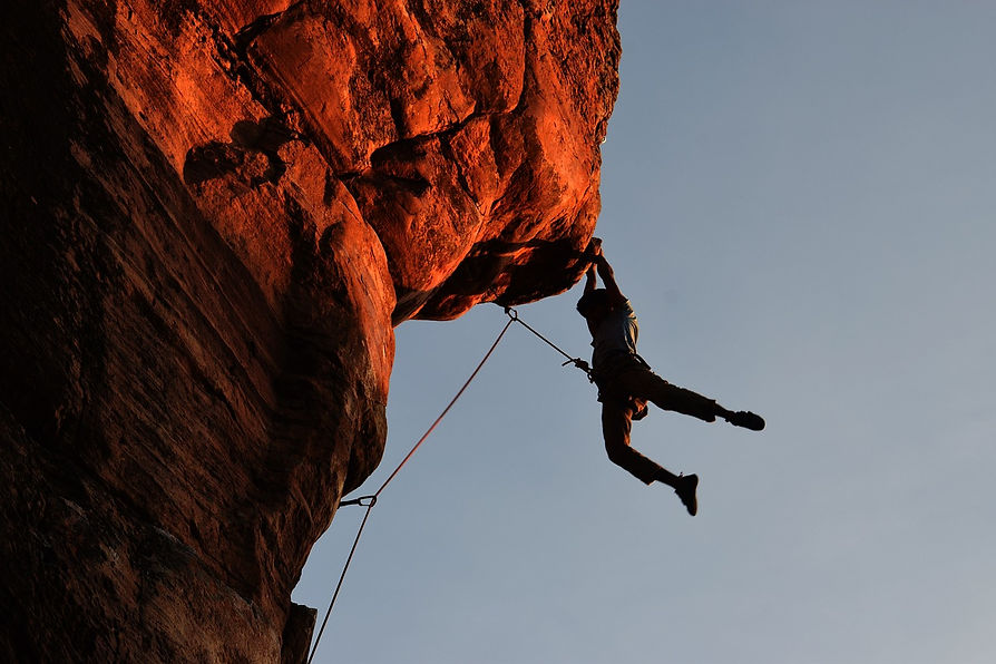 rock-climbing-2264698_1280.jpg