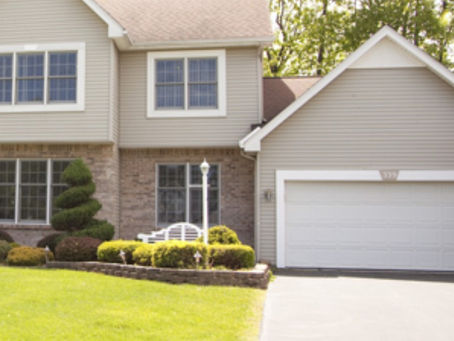 The Benefits of Hiring a Professional for Garage Door Repair in Scarborough