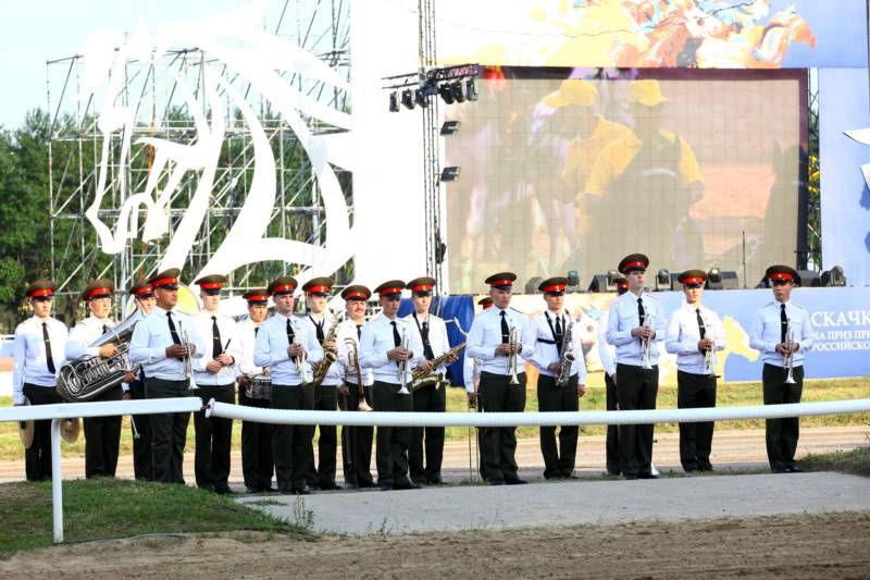 Скачки на приз Президента РФ 2013