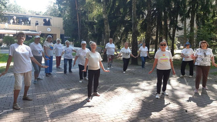 В парке «Ёлочки» состоялось очередное занятие по дыхательной гимнастике