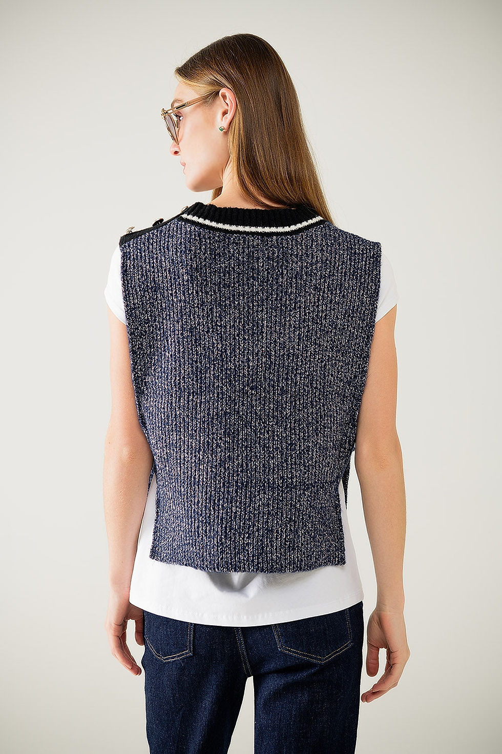 Miniatura: V-Neck Knitted Vest With Open Side