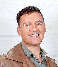 DSC08243 Kevin Argus Croped Profile Picture_edited.jpg