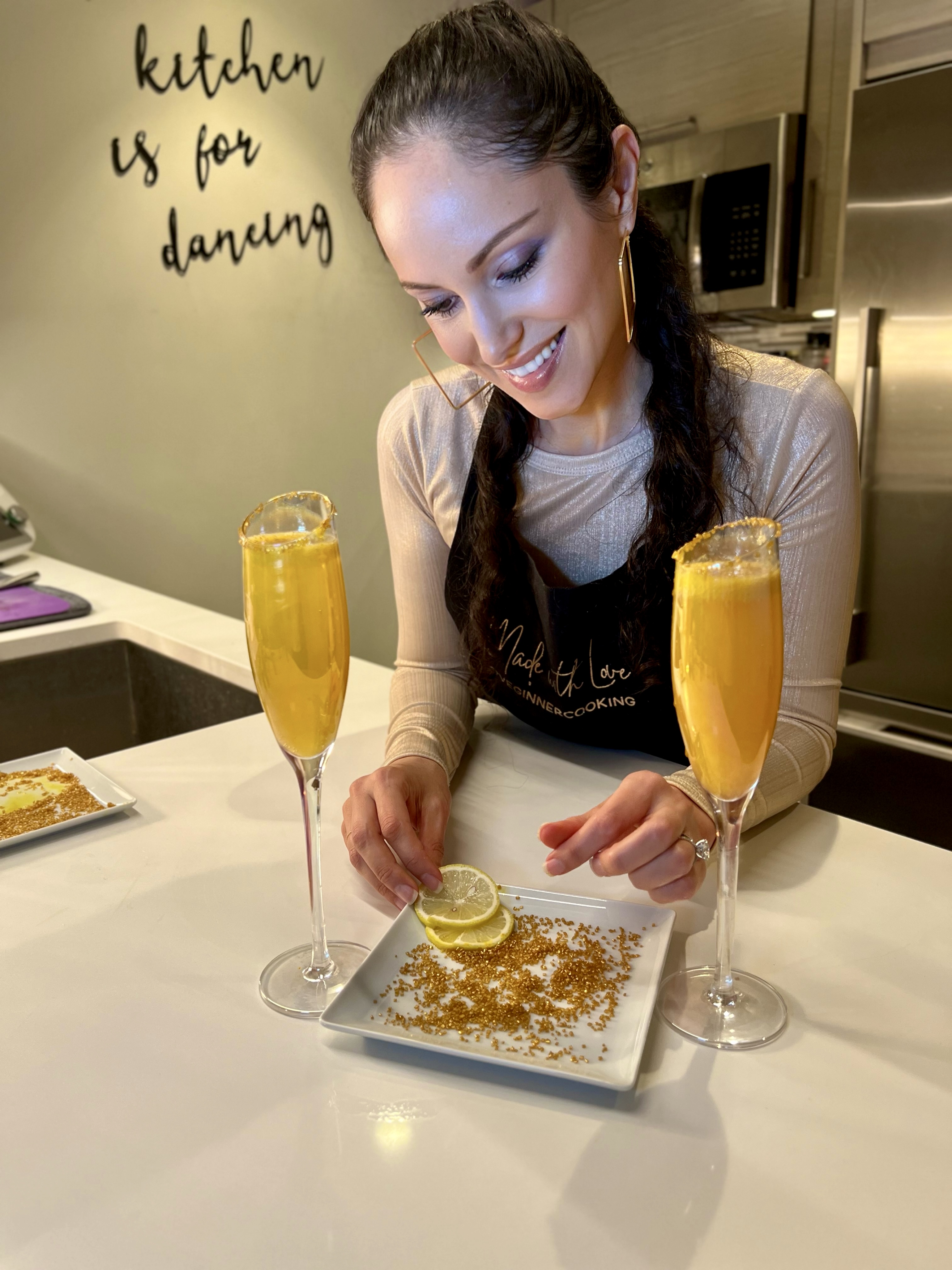 food blogger making holiday drinks