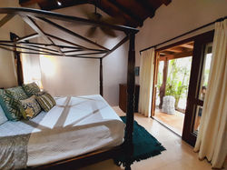 TROCONES FINE HOMES (71)