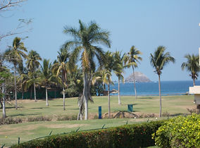 HOUSE FOR SALE ON IXTAPA GOLF COURSE (32