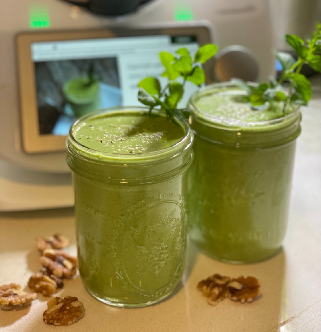 Pineapple Ginger Green Smoothie