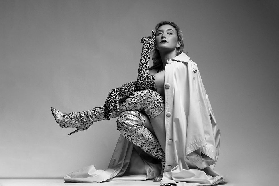 Thumbnail: Jordan (Burlesque Dancer)