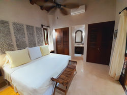 TROCONES FINE HOMES (46)