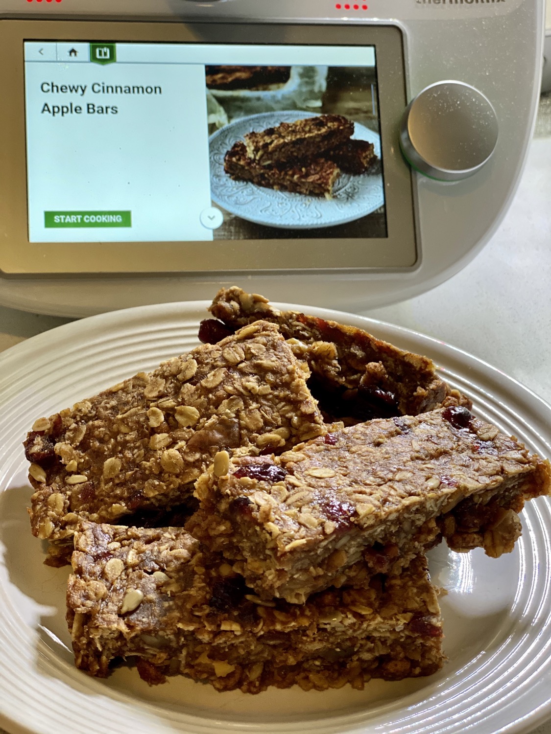 Chewy Cinnamon Apple Bars