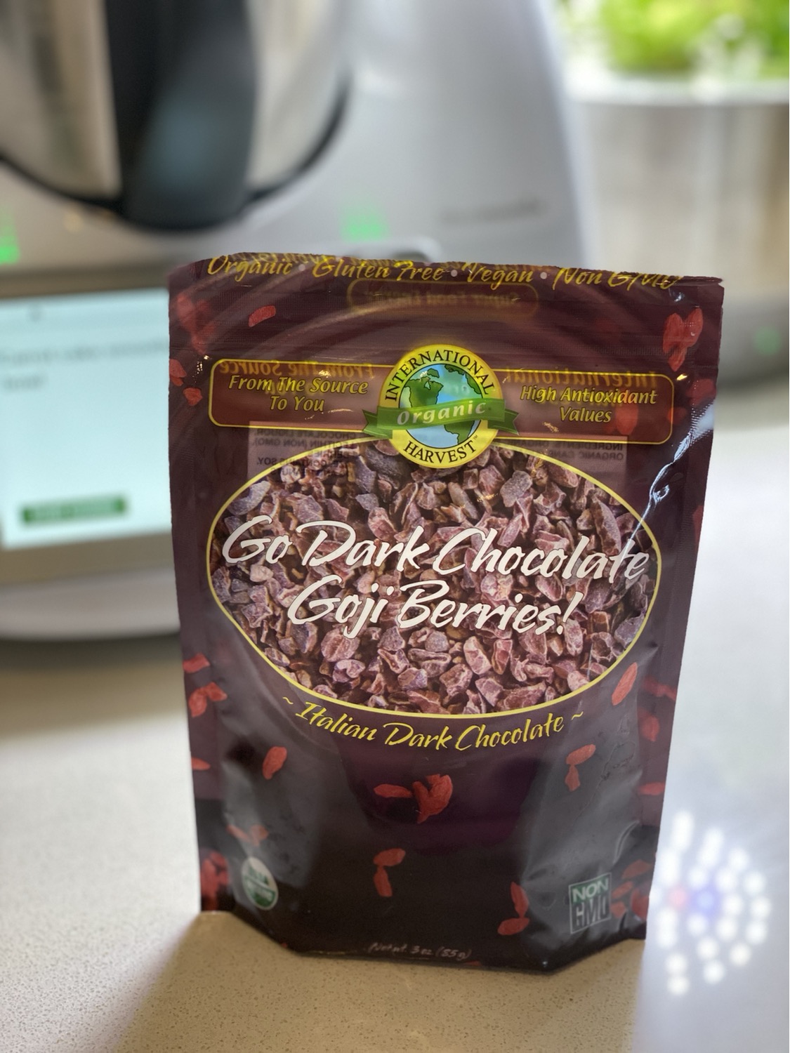 Dark Chocolate Goji Berries