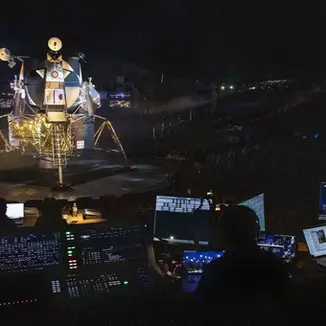 Lunar_gina_ferazzi_la_times