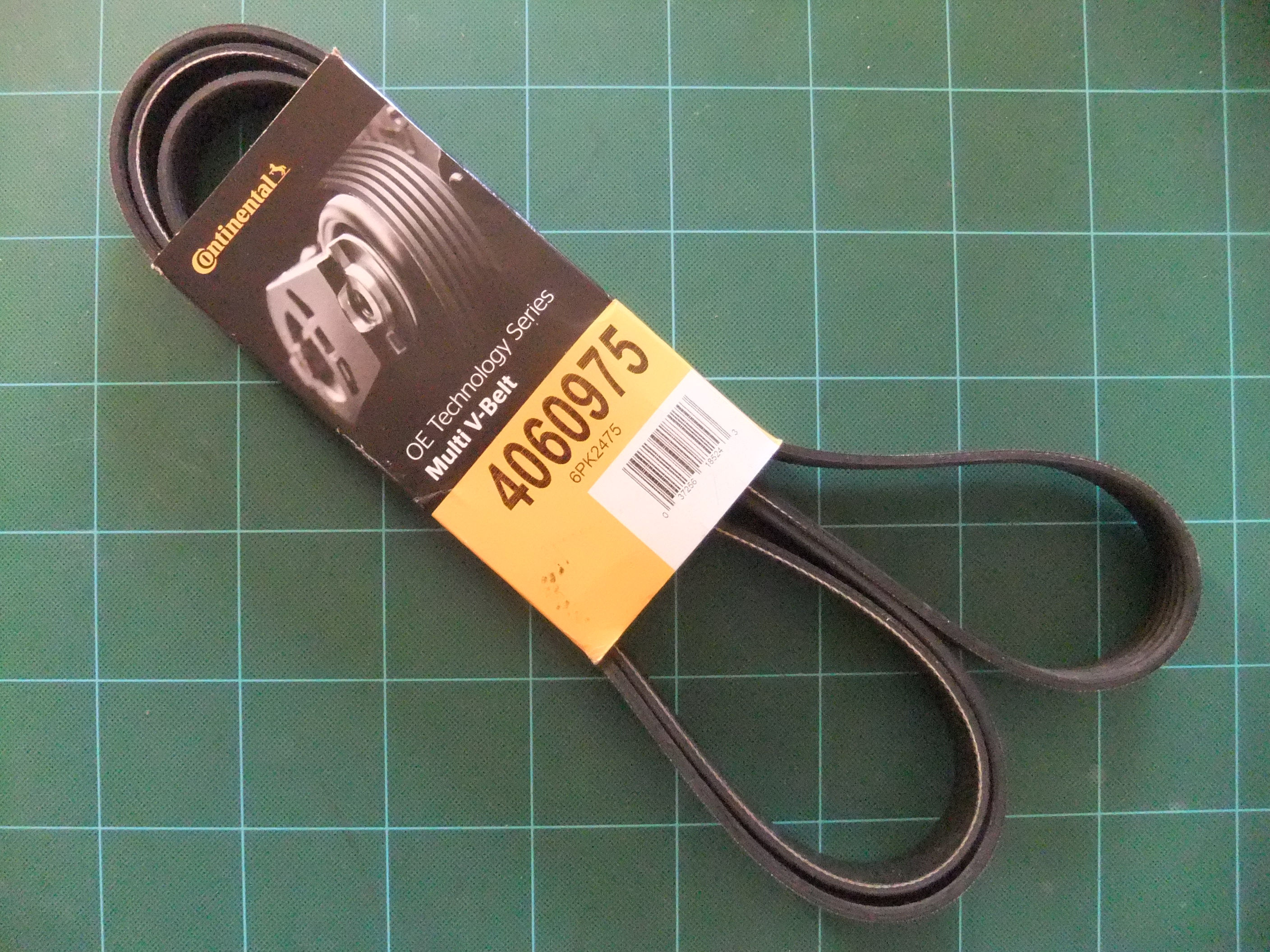 W124S124　ファンベルト（V-ベルト）0109978992　PK6-2475