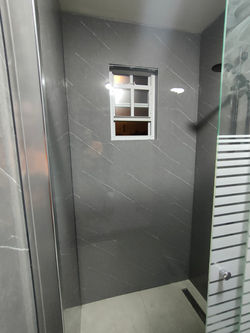 Badkamer renovatie met PVC wandpanelen