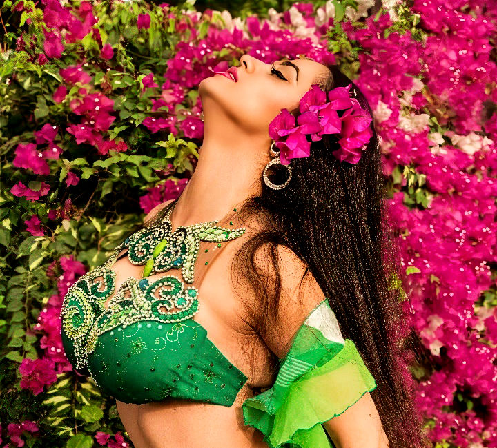 shairaamonfixedgreen2_edited_edited