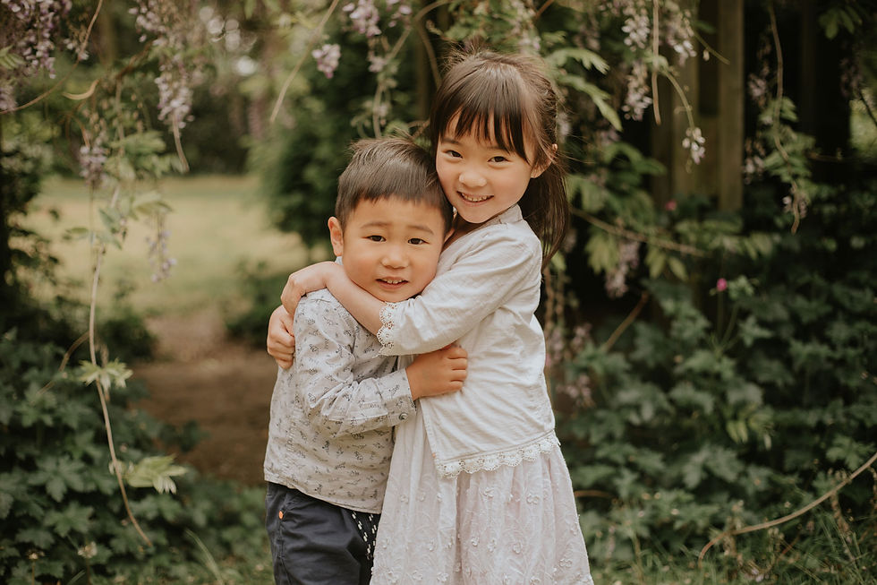 family-photoshoot-photographer-in-york-children-child-natural-westbank-park